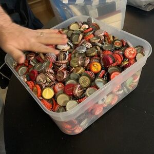 Huge Craft Supply Lot – ~1,000 Beer Bottle Caps – DIY, Art, Mosaic